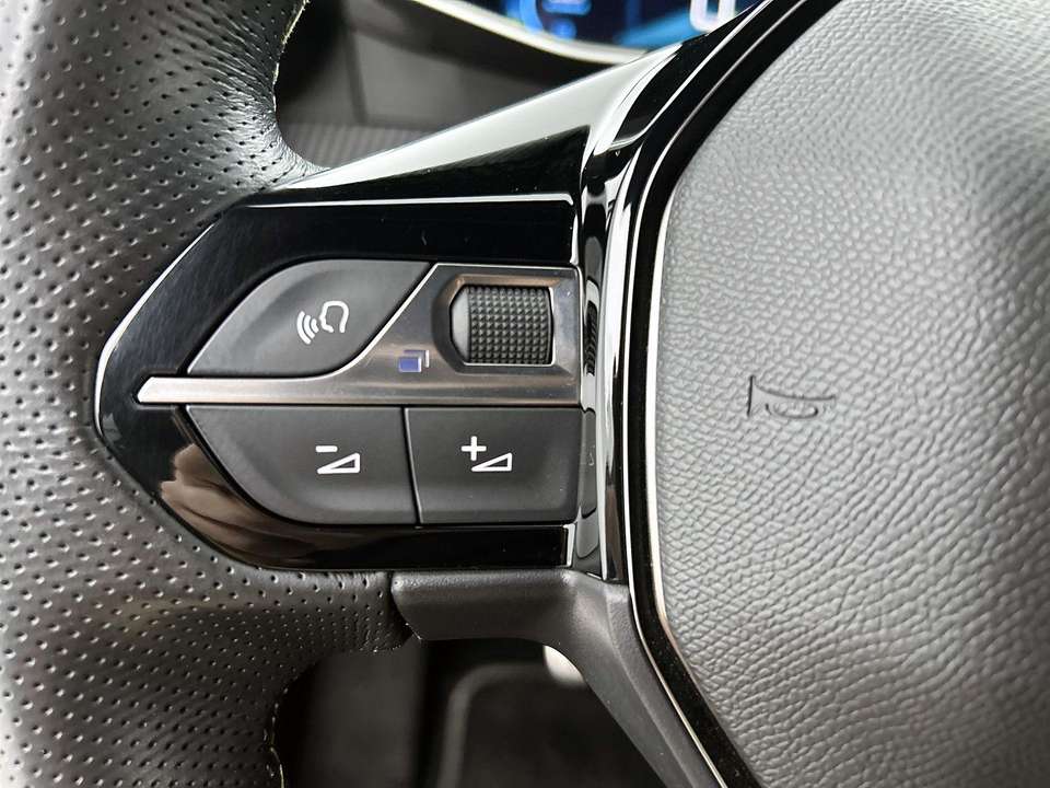 Peugeot e-208 - Imagem 15