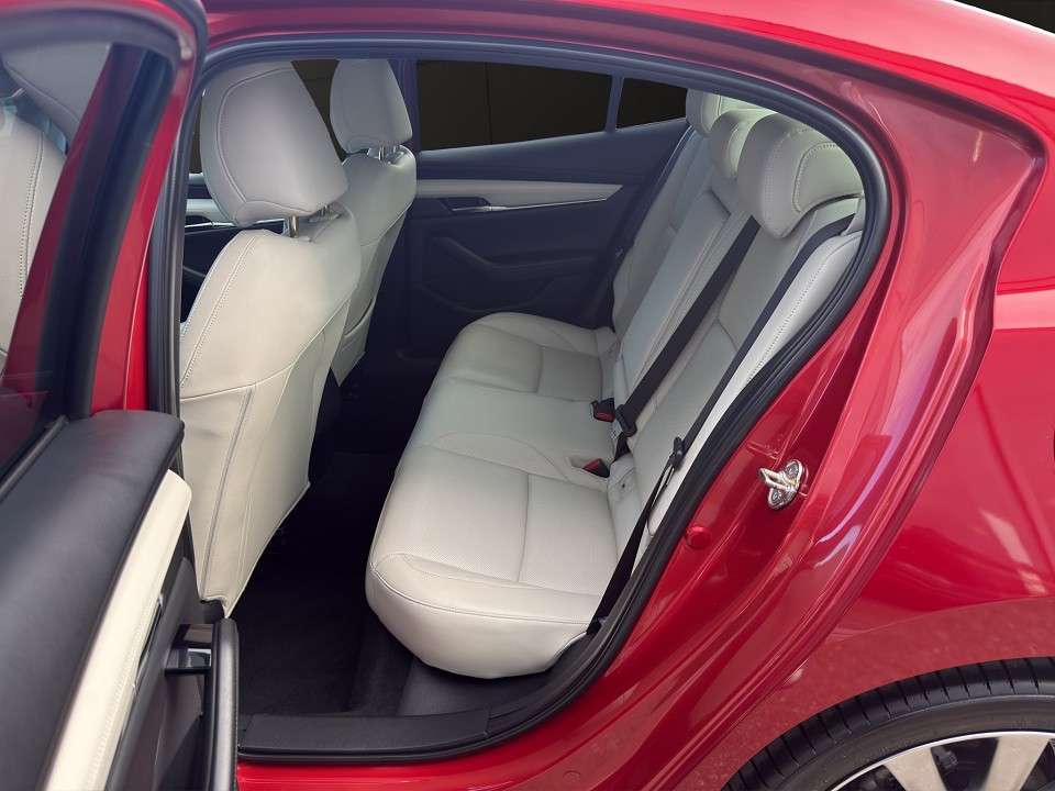 Mazda 3 - Imagem 8