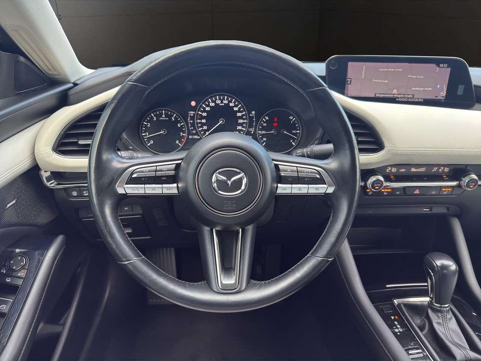 Mazda 3 - Imagem 10