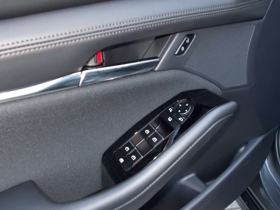 Mazda 3 - Imagem 10