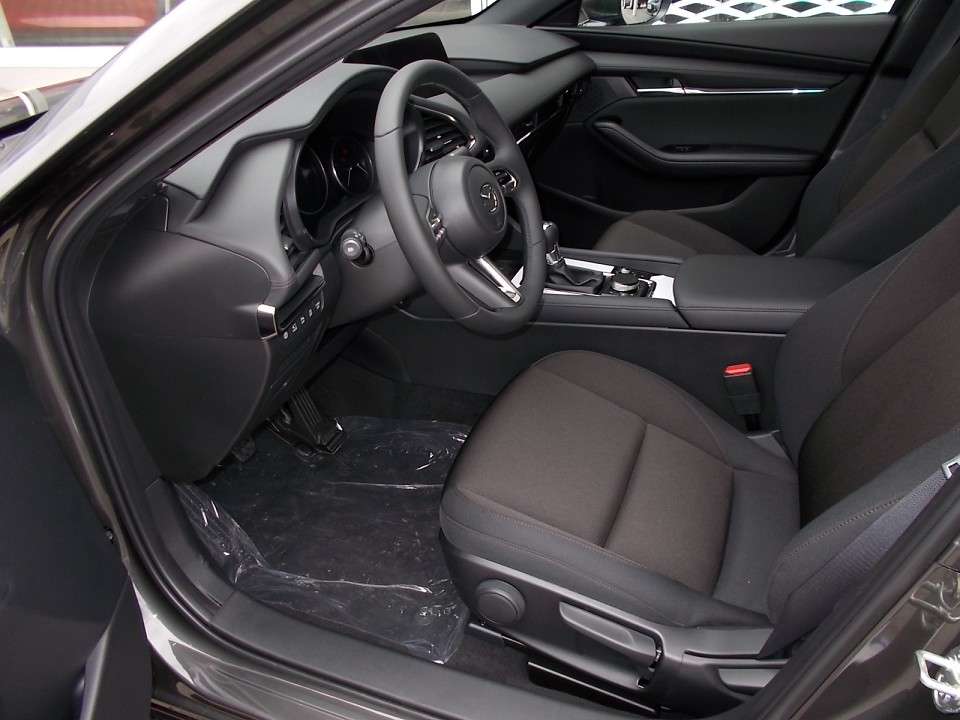 Mazda 3 - Imagem 11