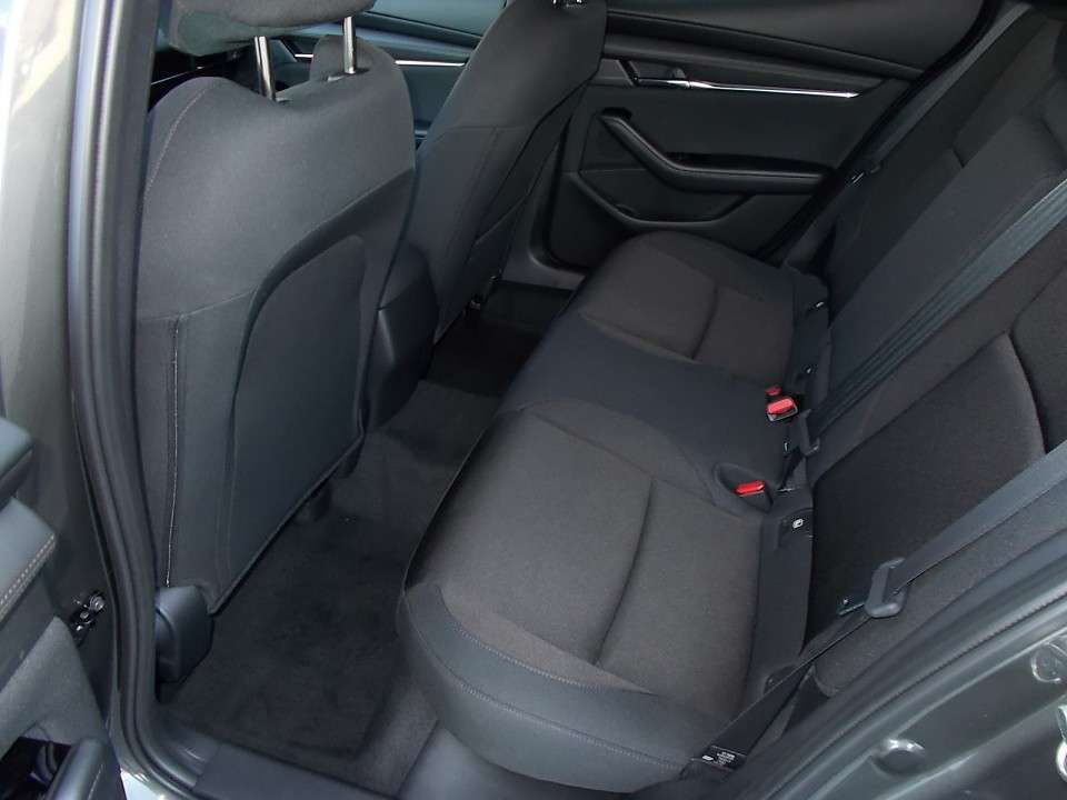 Mazda 3 - Imagem 12