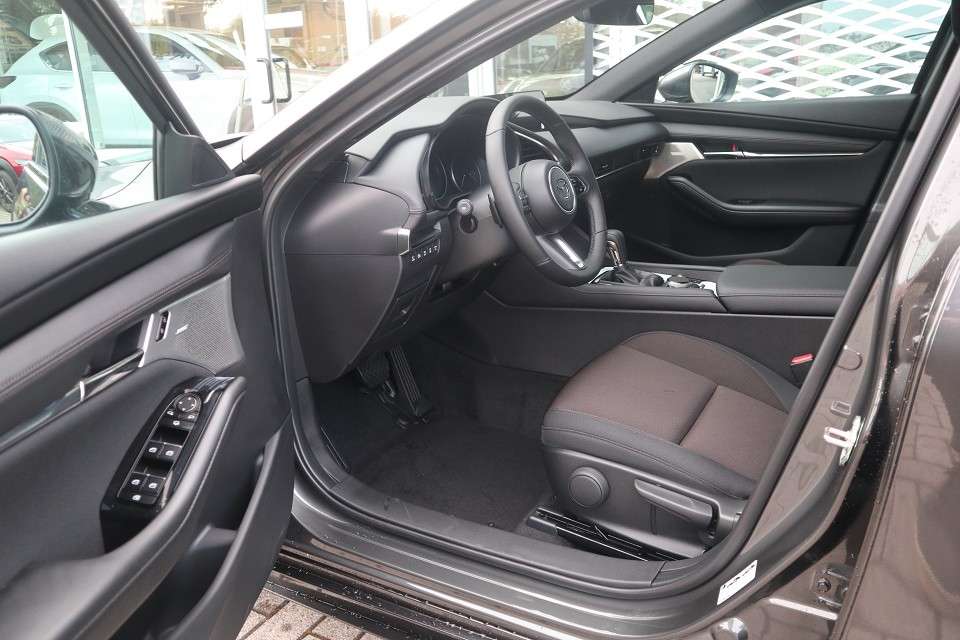 Mazda 3 - Imagem 11