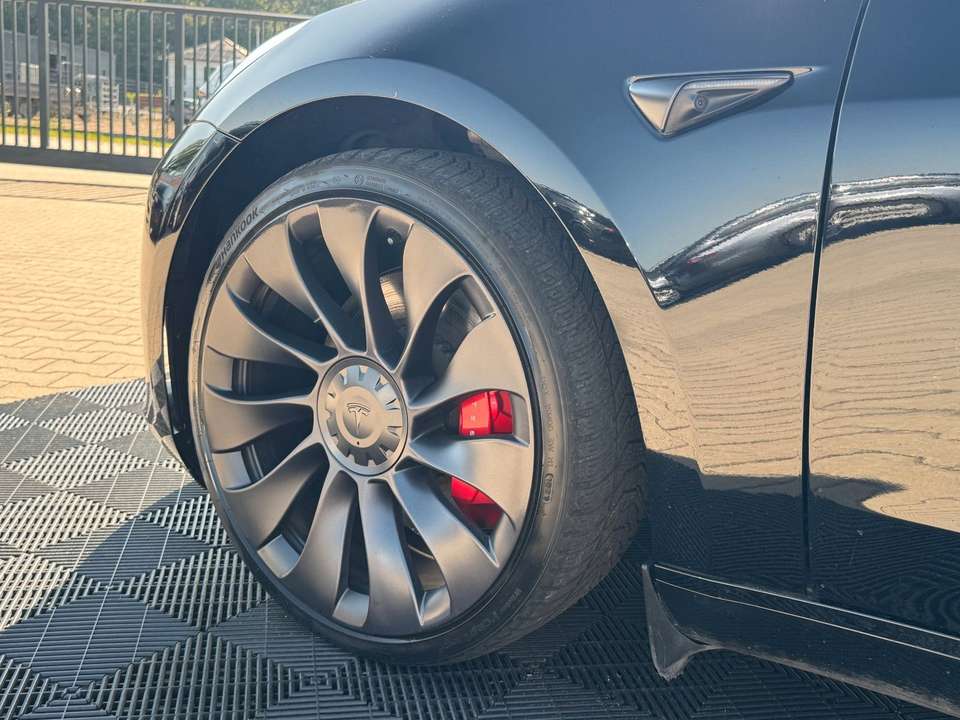 Tesla Model 3 - Imagem 3
