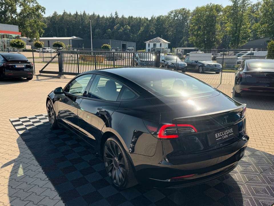 Tesla Model 3 - Imagem 5