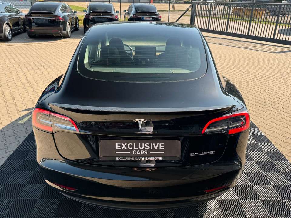 Tesla Model 3 - Imagem 6
