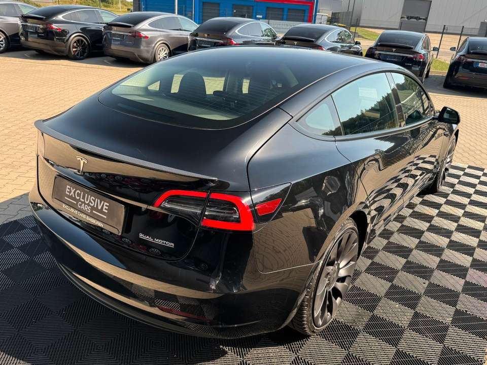 Tesla Model 3 - Imagem 7