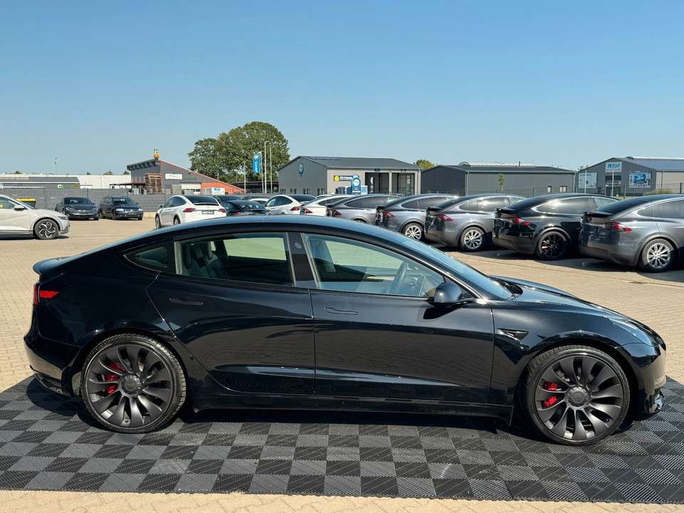 Tesla Model 3 - Imagem 9