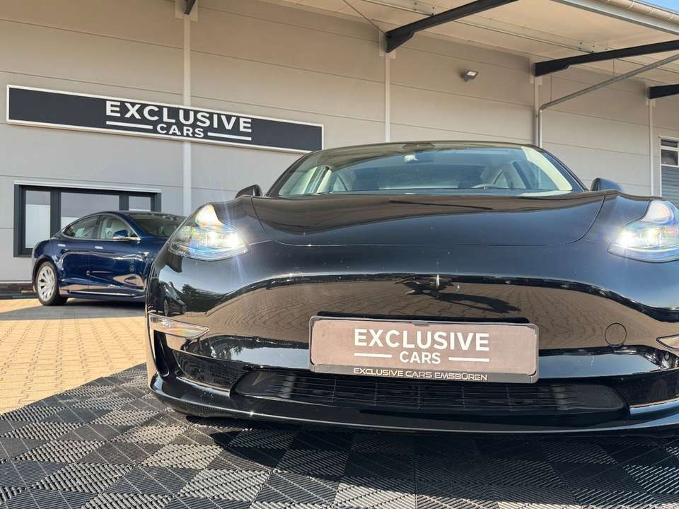 Tesla Model 3 - Imagem 12
