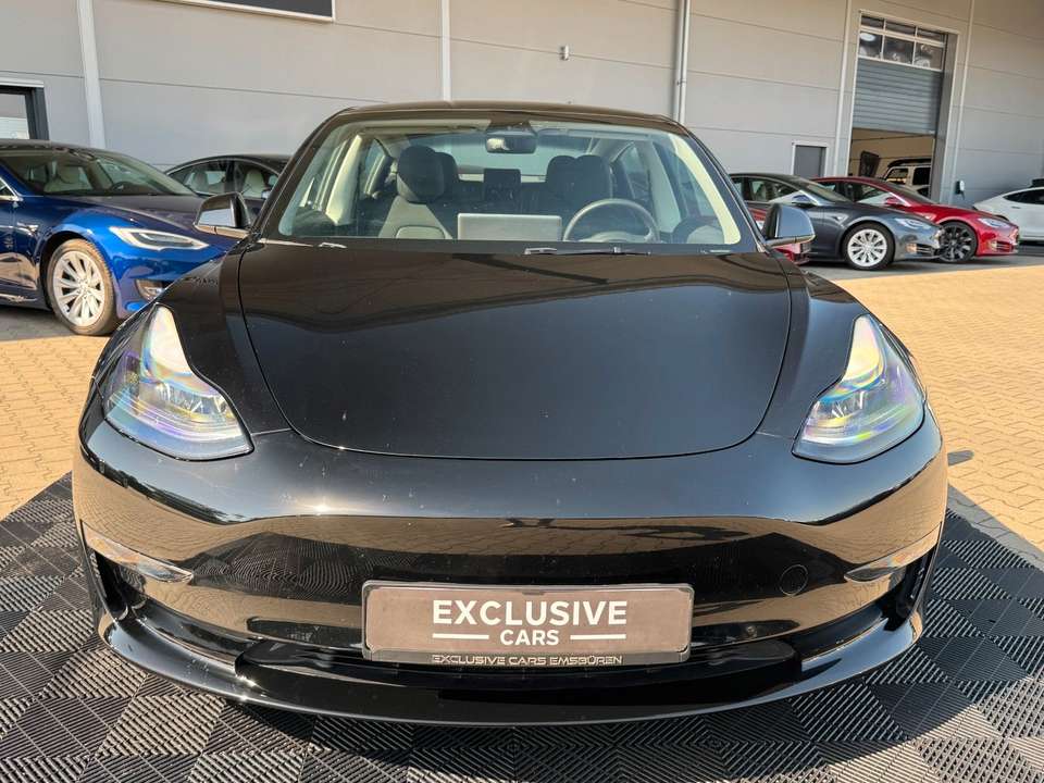 Tesla Model 3 - Imagem 13