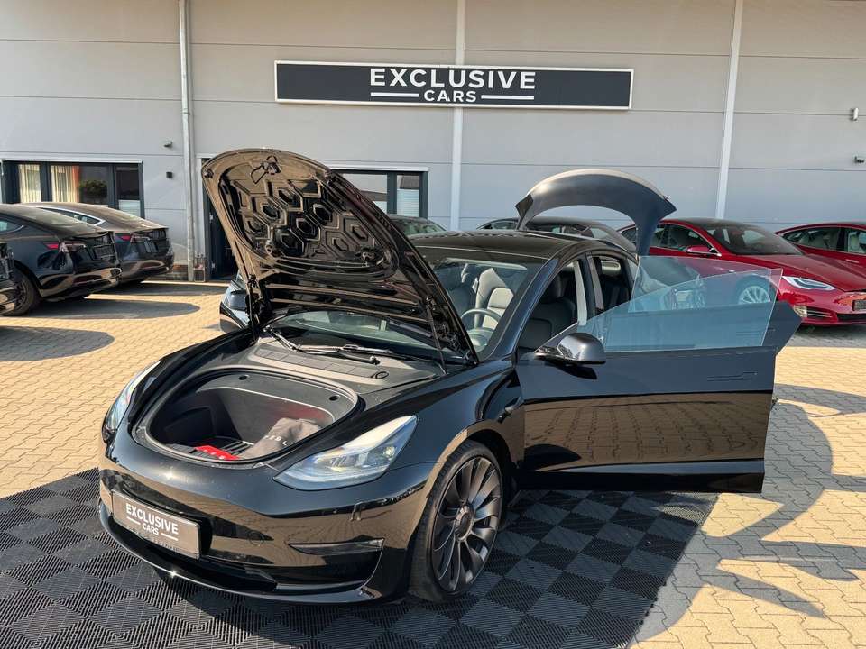 Tesla Model 3 - Imagem 14