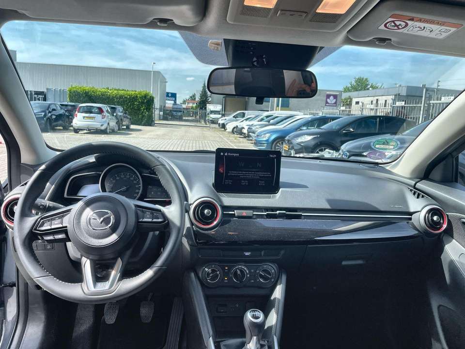 Mazda 2 - Imagem 10