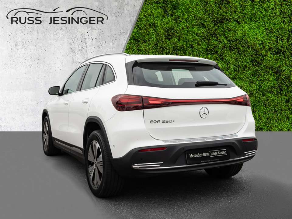 Mercedes-Benz EQA 250 - Imagem 6