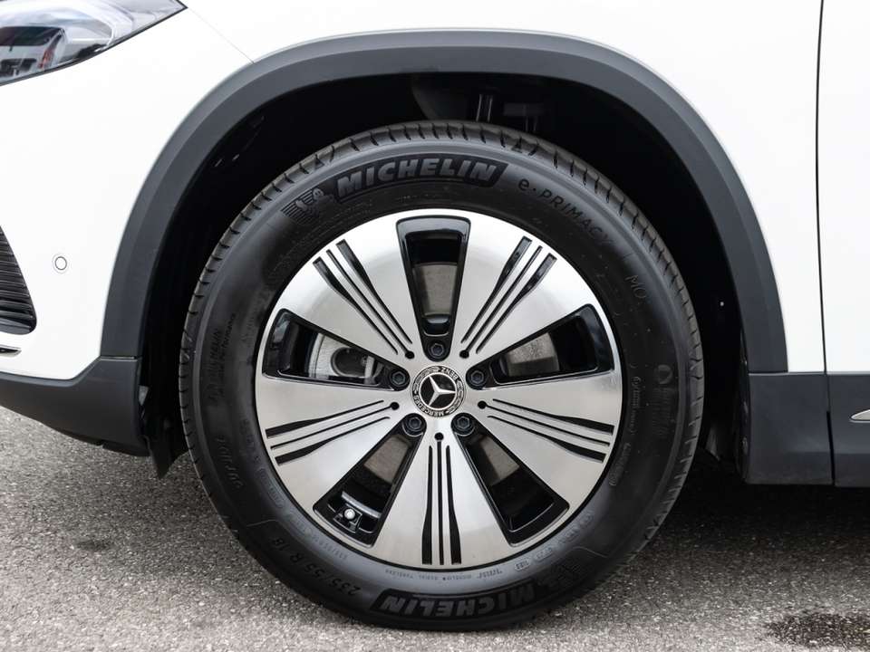 Mercedes-Benz EQA 250 - Imagem 8