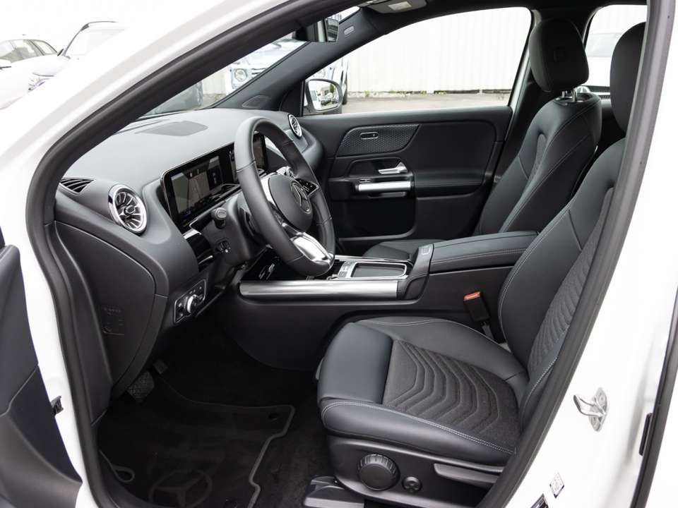 Mercedes-Benz EQA 250 - Imagem 14