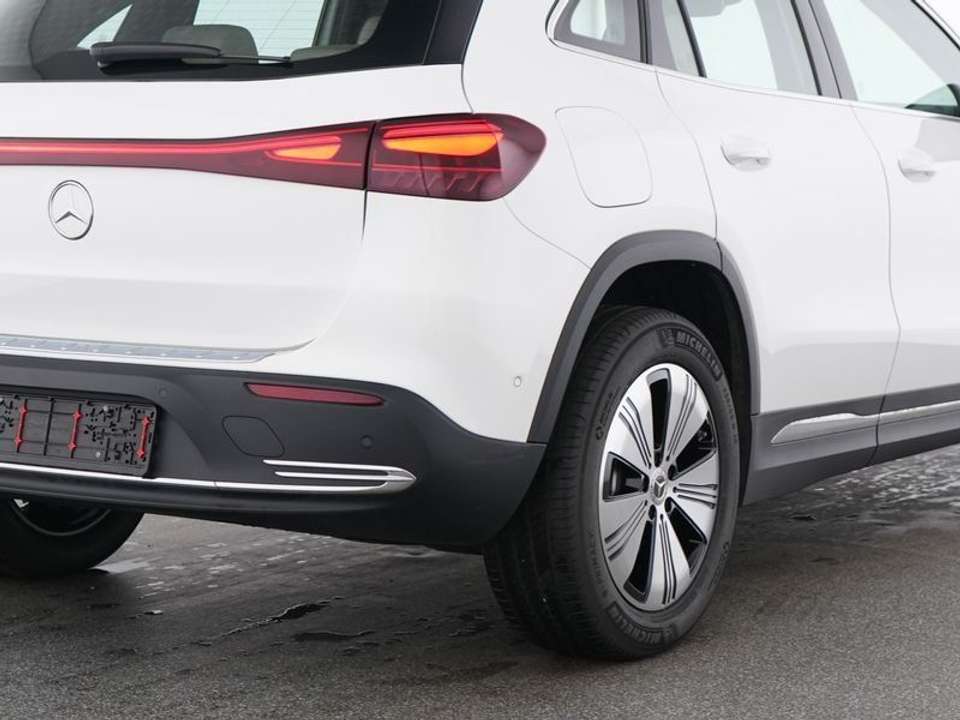 Mercedes-Benz EQA - Imagem 4