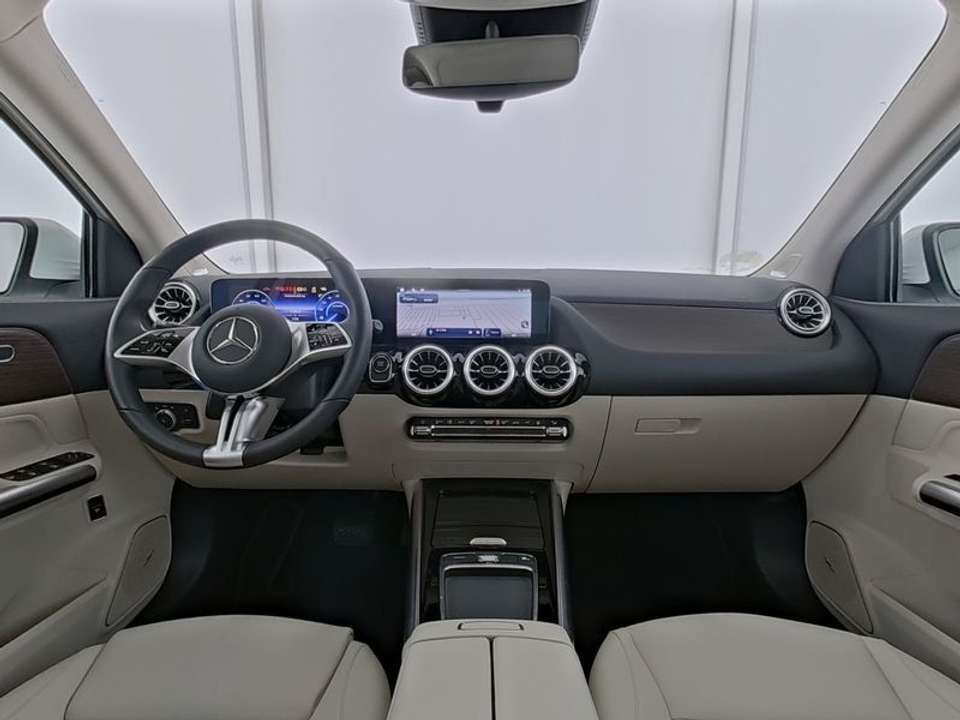 Mercedes-Benz EQA - Imagem 5