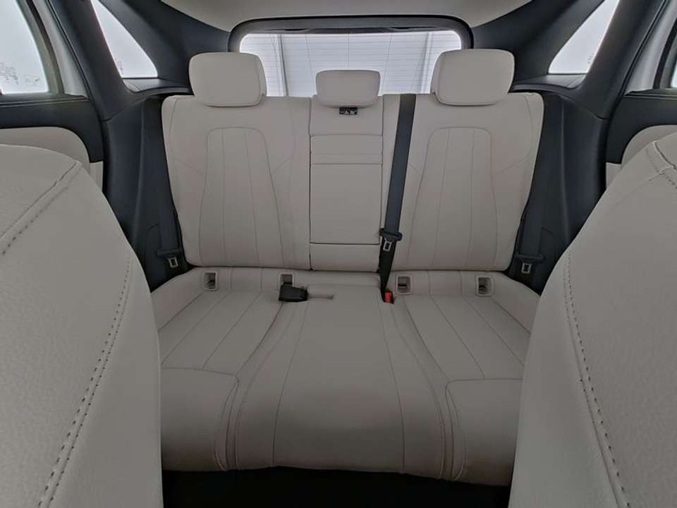 Mercedes-Benz EQA - Imagem 9