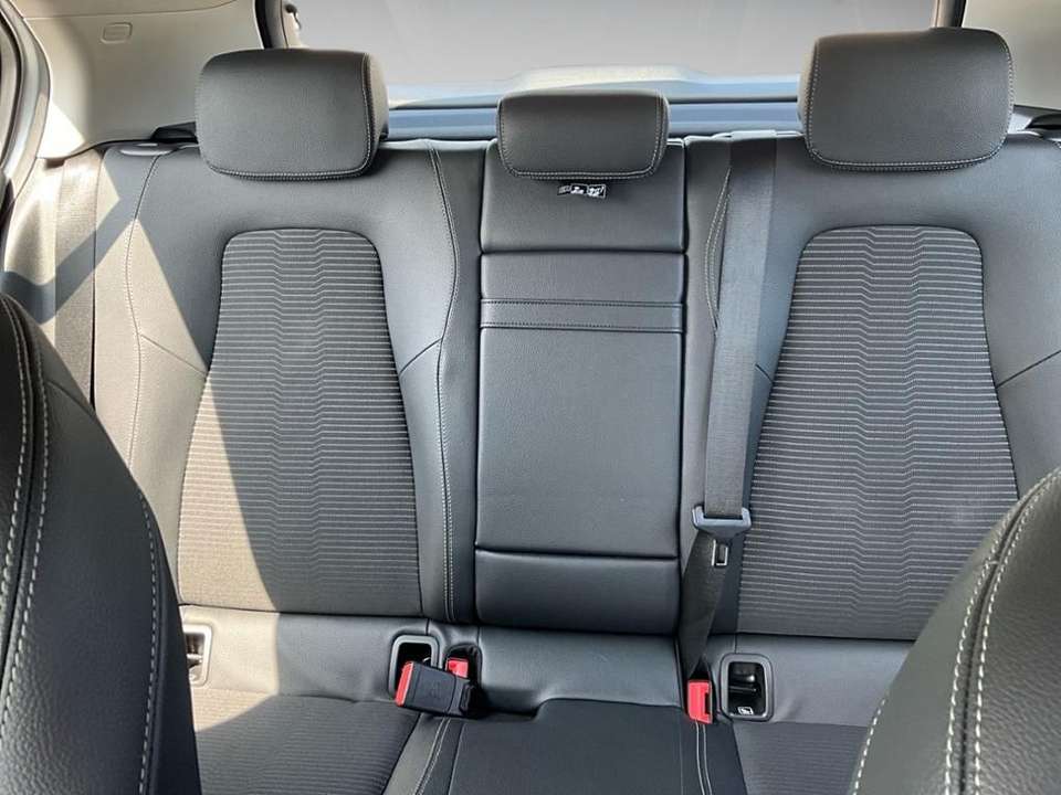 Mercedes-Benz A 200 - Imagem 13