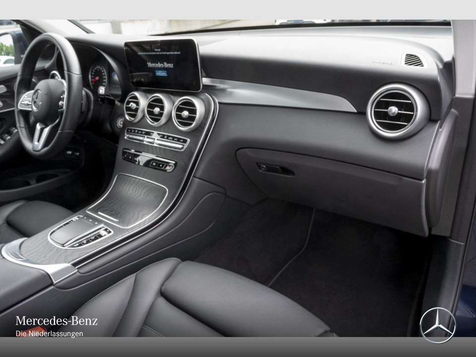 Mercedes-Benz GLC 300 - Imagem 8