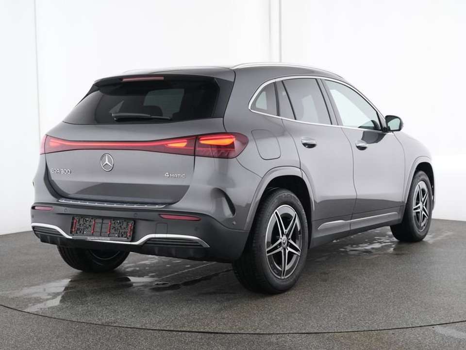 Mercedes-Benz EQA 300 - Imagem 2