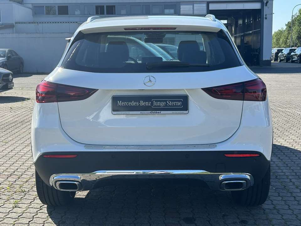 Mercedes-Benz GLA 180 - Imagem 5