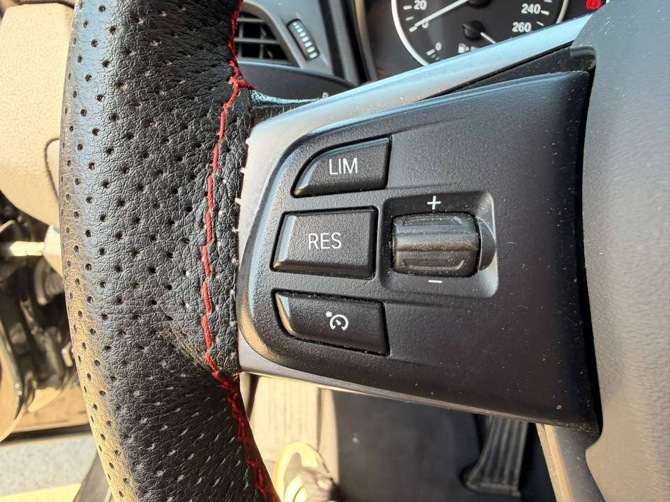 BMW 216 - Imagem 13