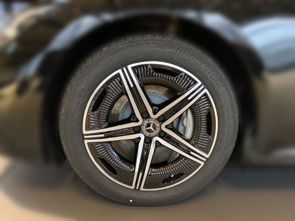 Mercedes-Benz EQE 350 - Imagem 3
