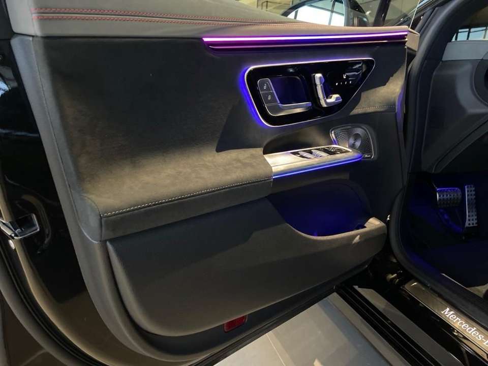 Mercedes-Benz EQE 350 - Imagem 4