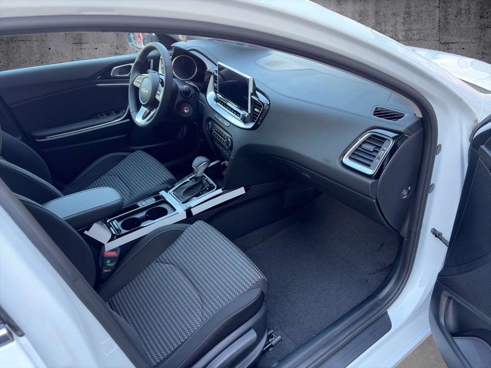 Kia Ceed SW / cee'd SW - Imagem 11